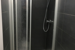 Dusche Hallenbau